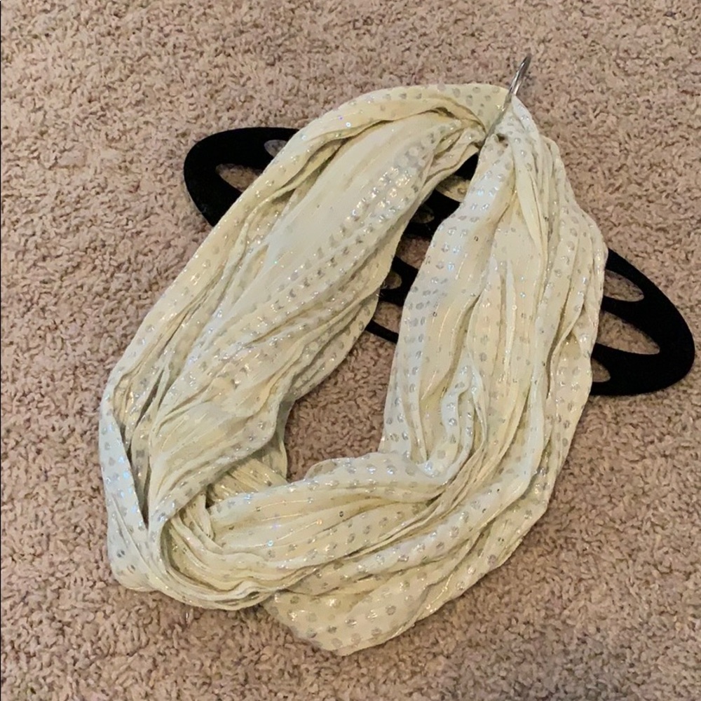 Infinity scarf - Picture 2 of 2